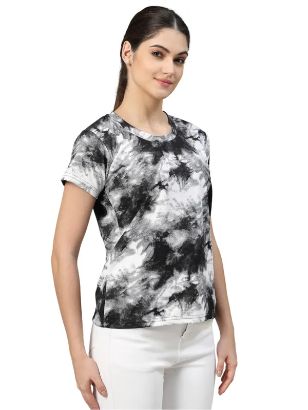 Black_&_White_Regular_Fit_Printed_Half_Sleeves_Round_Neck_Gym_Sports_T-Shirt_For_Women_&_Girls