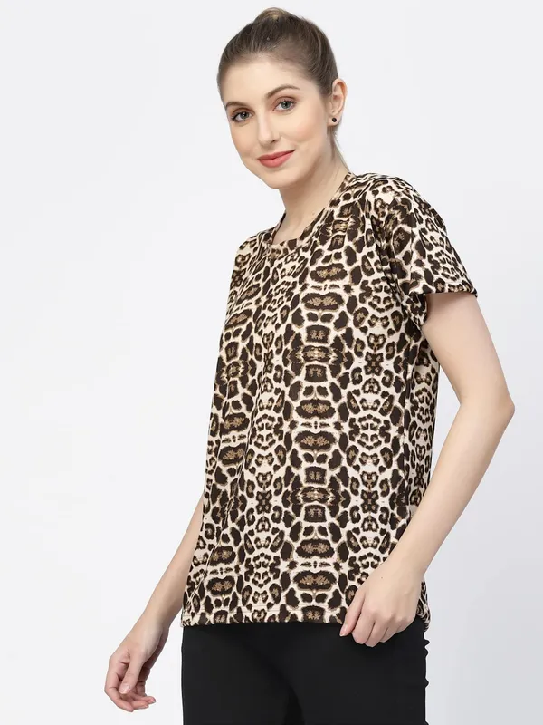 Brown_Printed_Half_Sleeves_Round_Neck_Gym_Sports_T-Shirt_For_Women_&_Girls_|_Premium_Regular_Fit_Animal_Print_T-Shirt