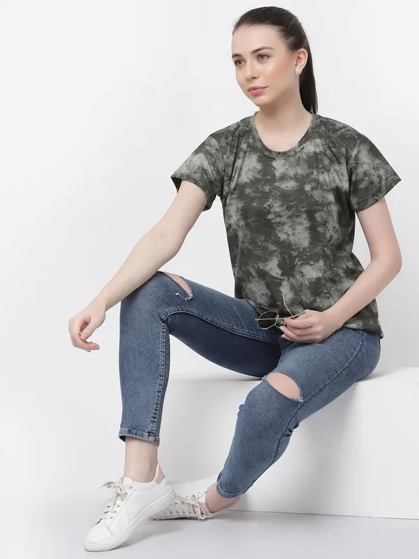 Green_Regular_Fit_Printed_Half_Sleeves_Round_Neck_Gym_Sports_T-Shirt_For_Women_&_Girls