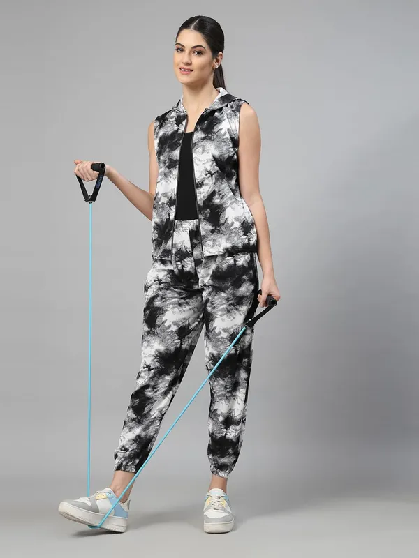 Black_&_White_Relaxed_Fit_&_Stretchable_Hoodie_Neck_Workout_Sleeveless_Tracksuit_Co-Ord_Set_For_Women_&_Girls