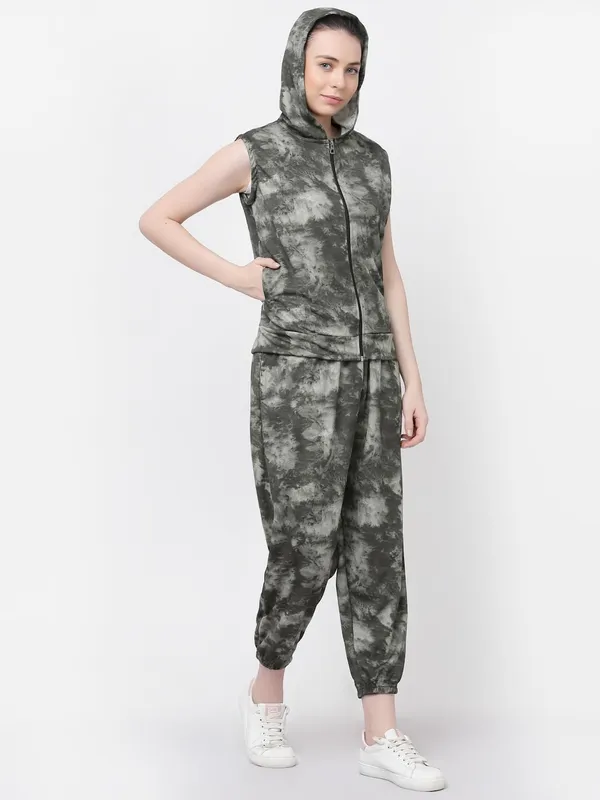 Green_Relaxed_Fit_&_Stretchable_Hoodie_Neck_Workout_Sleeveless_Tracksuit_Co-Ord_Set_For_Women_&_Girls
