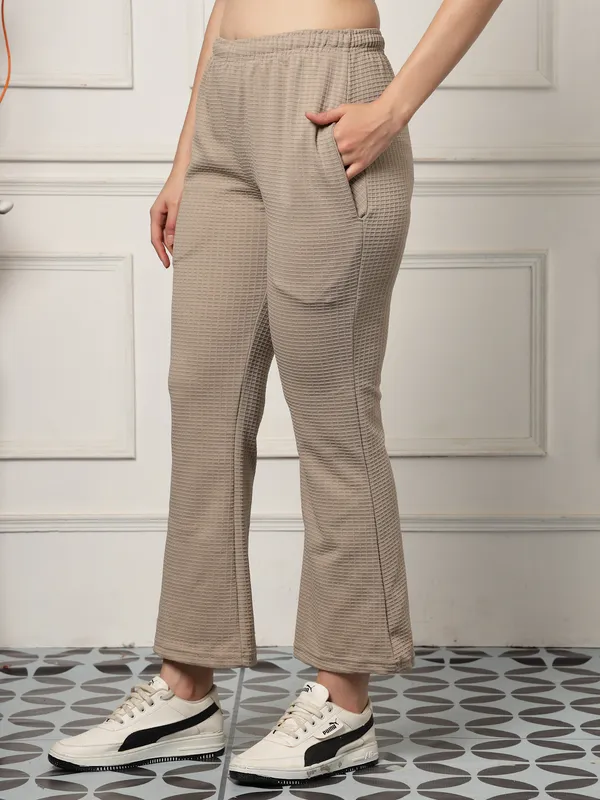 Uzarus_Women's_Premium_Bell_Bottom_Bootcut_Flared_Bottom_Track_Pants_with_2_Side_Pockets_Stylish_&_Comfortable_Activewear_Ideal_for_Gym,_Yoga,_Workout,_Office,_Travel,_and_Daily_Casual_Wear.