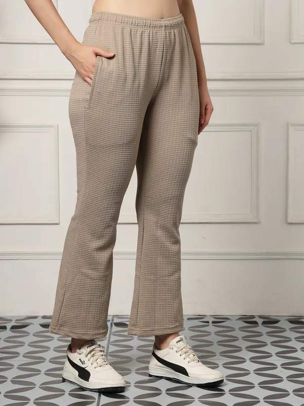 Uzarus_Women's_Premium_Bell_Bottom_Bootcut_Flared_Bottom_Track_Pants_with_2_Side_Pockets_Stylish_&_Comfortable_Activewear_Ideal_for_Gym,_Yoga,_Workout,_Office,_Travel,_and_Daily_Casual_Wear.