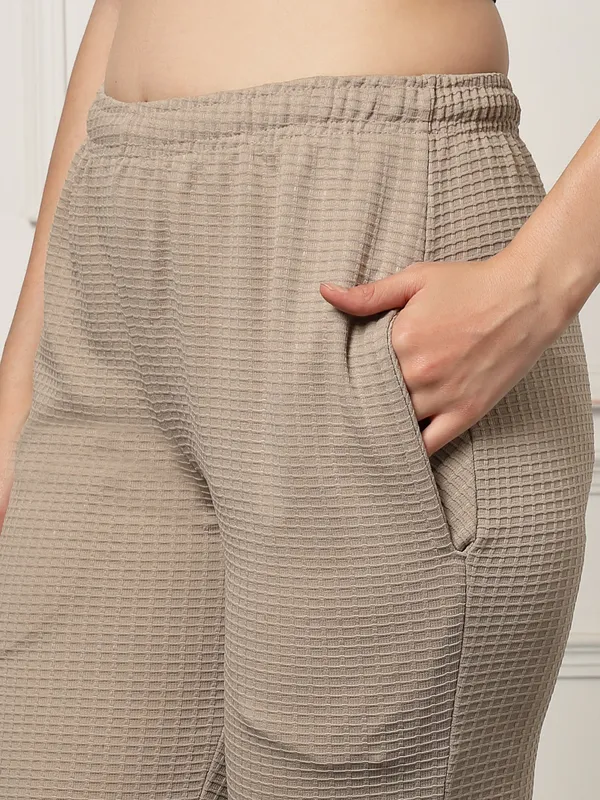 Uzarus_Women's_Premium_Bell_Bottom_Bootcut_Flared_Bottom_Track_Pants_with_2_Side_Pockets_Stylish_&_Comfortable_Activewear_Ideal_for_Gym,_Yoga,_Workout,_Office,_Travel,_and_Daily_Casual_Wear.
