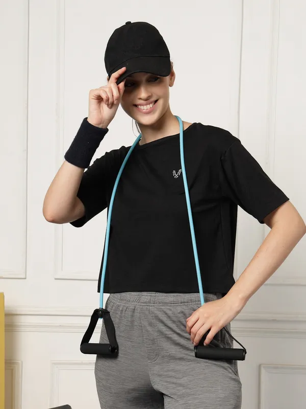 UZARUS_Women's_Regular_Fit_Gym_T-Shirt__Soft,_Breathable_&_Quick-Dry_Activewear__Ideal_for_Workout_,_Yoga,_Running,_Exercise,_Casual_Outings_&_Everyday_Comfort__Lightweight_&_Stretchable_Sportswear_Top_for_women