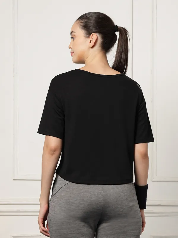 UZARUS_Women's_Regular_Fit_Gym_T-Shirt__Soft,_Breathable_&_Quick-Dry_Activewear__Ideal_for_Workout_,_Yoga,_Running,_Exercise,_Casual_Outings_&_Everyday_Comfort__Lightweight_&_Stretchable_Sportswear_Top_for_women