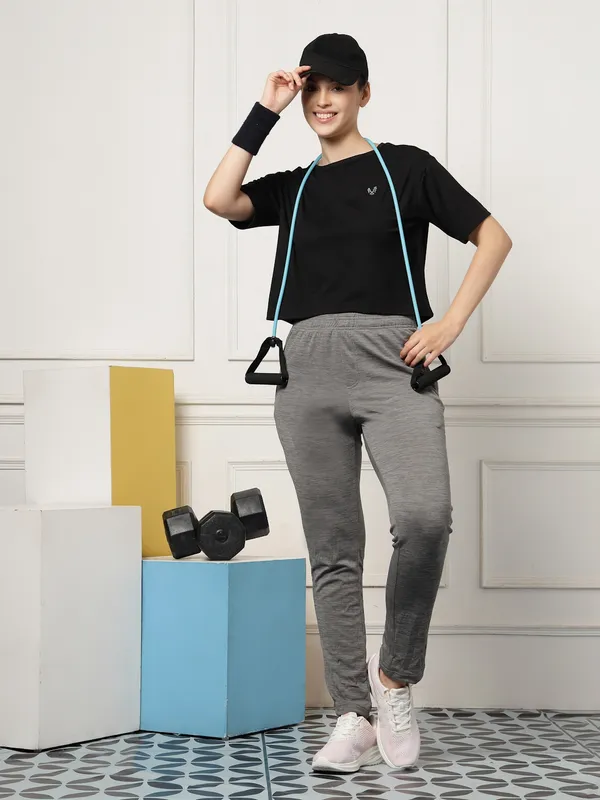 UZARUS_Women's_Regular_Fit_Gym_T-Shirt__Soft,_Breathable_&_Quick-Dry_Activewear__Ideal_for_Workout_,_Yoga,_Running,_Exercise,_Casual_Outings_&_Everyday_Comfort__Lightweight_&_Stretchable_Sportswear_Top_for_women