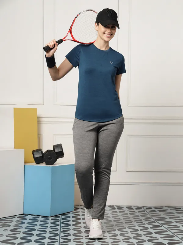 UZARUS_Women's_Regular_Fit_Gym_T-Shirt__Soft,_Breathable_&_Quick-Dry_Activewear__Ideal_for_Workout_,_Yoga,_Running,_Exercise,_Casual_Outings_&_Everyday_Comfort__Lightweight_&_Stretchable_Sportswear_Top_for_women