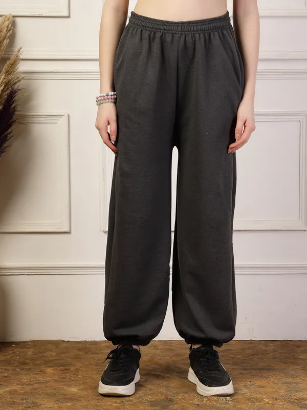 Stone_Loose_Baggy_Fit_Joggers_With_Side_Pockets_&_Gripped_Hem_For_Women_&_Girls