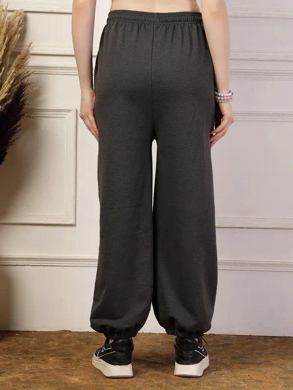 Stone_Loose_Baggy_Fit_Joggers_With_Side_Pockets_&_Gripped_Hem_For_Women_&_Girls
