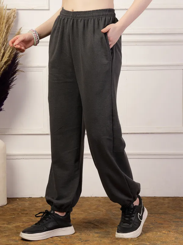 Stone_Loose_Baggy_Fit_Joggers_With_Side_Pockets_&_Gripped_Hem_For_Women_&_Girls