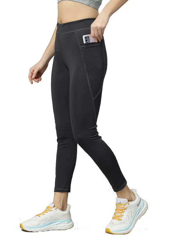 Black_Gym_Wear_Cotton_Stretchable_Leggings_For_Women