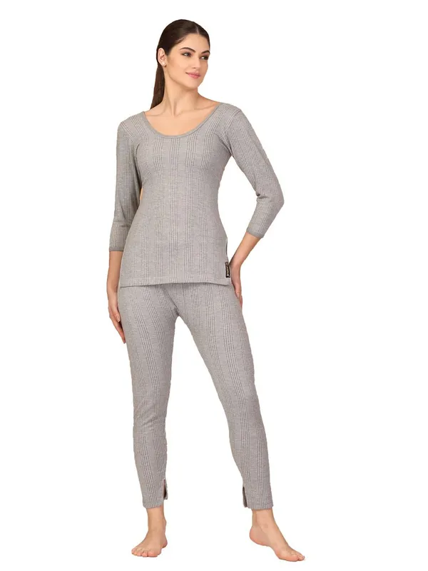 Grey_Snug_Fit_Thermal_Top_And_Lower_Set_For_Women