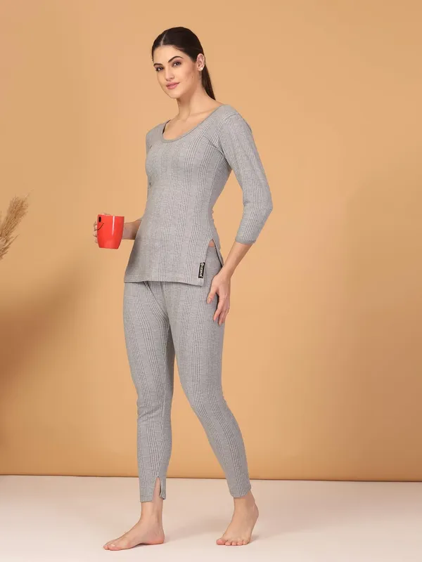 Grey_Snug_Fit_Thermal_Top_And_Lower_Set_For_Women