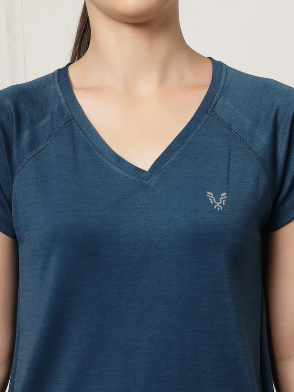 Royal_Blue_V-Neck_Polyester_T-Shirt_For_Women