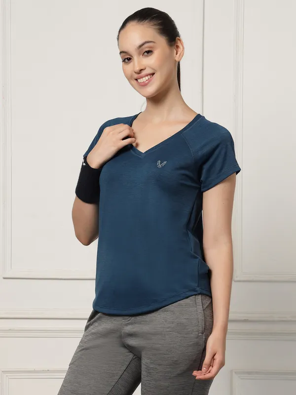Royal_Blue_V-Neck_Polyester_T-Shirt_For_Women