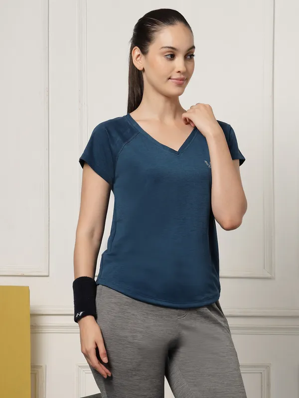 Royal_Blue_V-Neck_Polyester_T-Shirt_For_Women