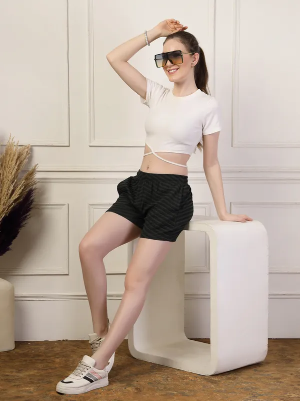 Military_Green_&_Peach_Elastic_Waist_Puff_Relaxed_Fit_Shorts_With_Side_Pockets_For_Women_&_Girls_(Pack_Of_2)