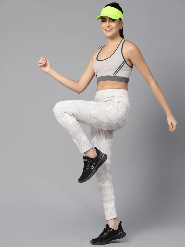 Brown_Gym_Wear_Cotton_Stretchable_Leggings_For_Women