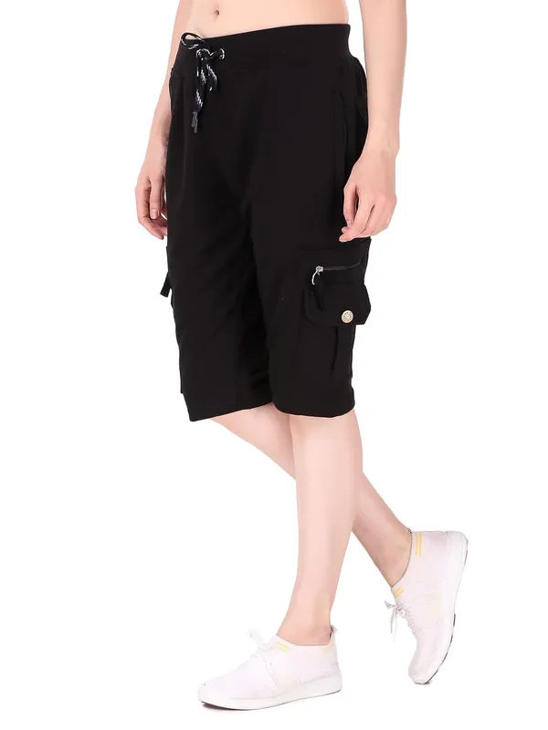 Black_Cargo_Capri_Shorts_With_9_Zippered_Pockets_For_Women_&_Girls