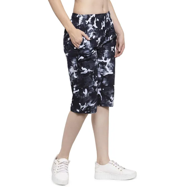 Camo_Black_Cotton_3/4_Capri_Shorts_With_Two_Zippered_Pockets_For_Women_&_Girls