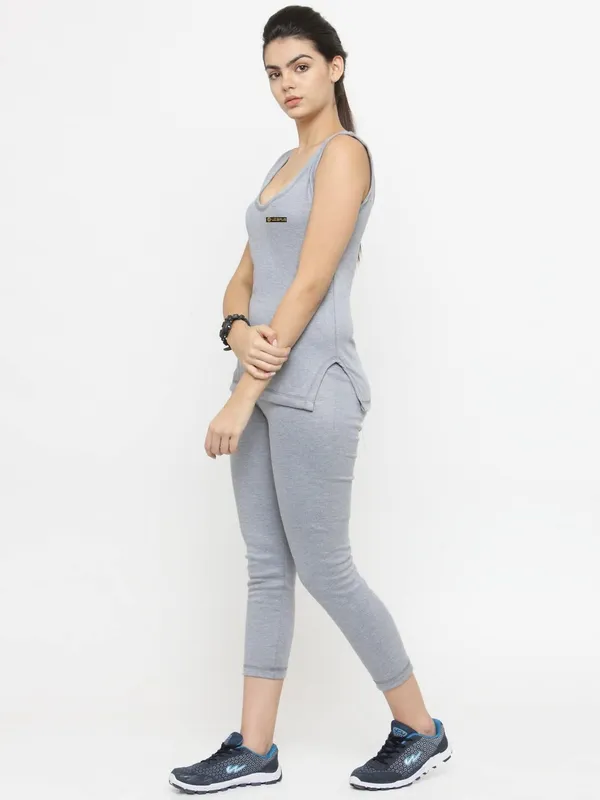 Grey_Melange_Thermal_Top_And_Lower_Set_For_Women_&_Girls