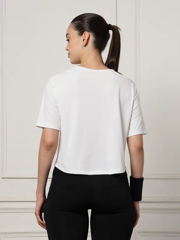 UZARUS_Women's_Regular_Fit_Gym_T-Shirt__Soft,_Breathable_&_Quick-Dry_Activewear__Ideal_for_Workout_,_Yoga,_Running,_Exercise,_Casual_Outings_&_Everyday_Comfort__Lightweight_&_Stretchable_Sportswear_Top_for_women