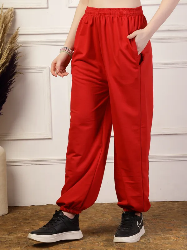 Red_Loose_Baggy_Fit_Joggers_With_Side_Pockets_&_Gripped_Hem_For_Women_&_Girls