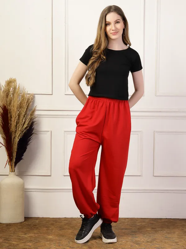 Red_Loose_Baggy_Fit_Joggers_With_Side_Pockets_&_Gripped_Hem_For_Women_&_Girls