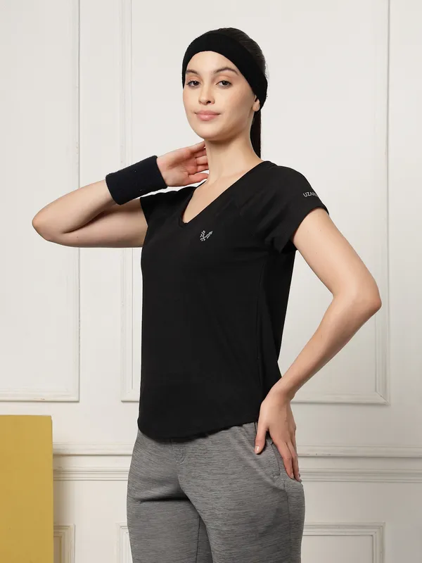 Black_V-Neck_Polyester_T-Shirt_For_Women