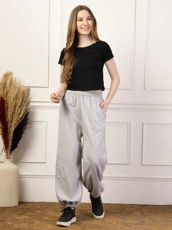Light_Melange_Loose_Baggy_Fit_Joggers_With_Side_Pockets_&_Gripped_Hem_For_Women_&_Girls