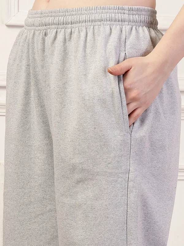 Light_Melange_Loose_Baggy_Fit_Joggers_With_Side_Pockets_&_Gripped_Hem_For_Women_&_Girls
