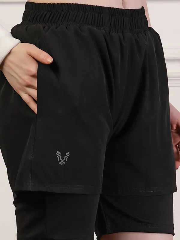 Black_Double_&_Layered_Compression_Shorts_With_Side_Pocket_For_Women_&_Girls