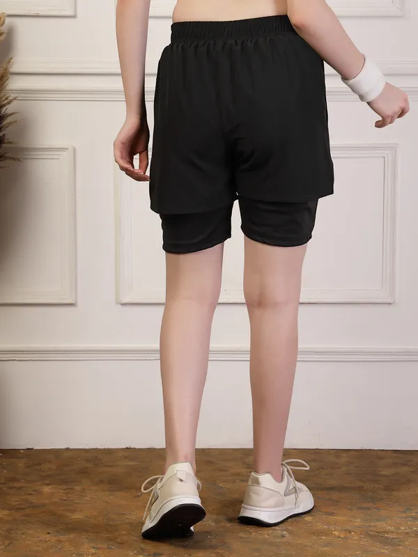 Black_Double_&_Layered_Compression_Shorts_With_Side_Pocket_For_Women_&_Girls