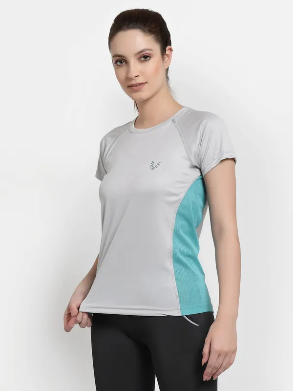 Grey_Roundneck_Polyester_T-Shirt_For_Women