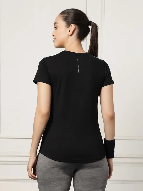 UZARUS_Women's_Regular_Fit_Gym_T-Shirt__Soft,_Breathable_&_Quick-Dry_Activewear__Ideal_for_Workout_,_Yoga,_Running,_Exercise,_Casual_Outings_&_Everyday_Comfort__Lightweight_&_Stretchable_Sportswear_Top_for_women