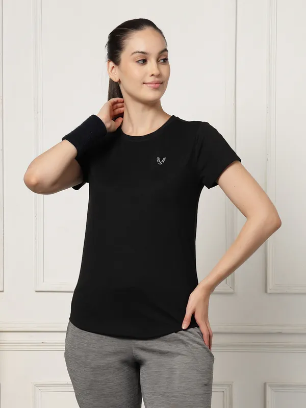 UZARUS_Women's_Regular_Fit_Gym_T-Shirt__Soft,_Breathable_&_Quick-Dry_Activewear__Ideal_for_Workout_,_Yoga,_Running,_Exercise,_Casual_Outings_&_Everyday_Comfort__Lightweight_&_Stretchable_Sportswear_Top_for_women
