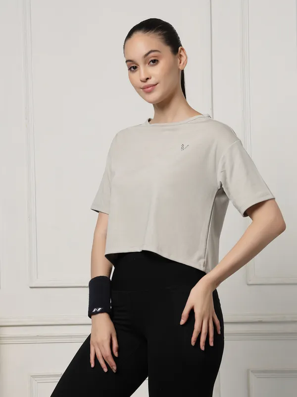 UZARUS_Women's_Regular_Fit_Gym_T-Shirt__Soft,_Breathable_&_Quick-Dry_Activewear__Ideal_for_Workout_,_Yoga,_Running,_Exercise,_Casual_Outings_&_Everyday_Comfort__Lightweight_&_Stretchable_Sportswear_Top_for_women