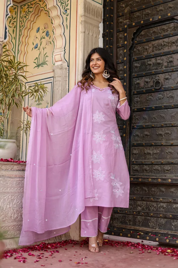 Baby_Pink_Cotton_Embroidered_And_Handwork_Ethnic_Suit_Set_For_Women
