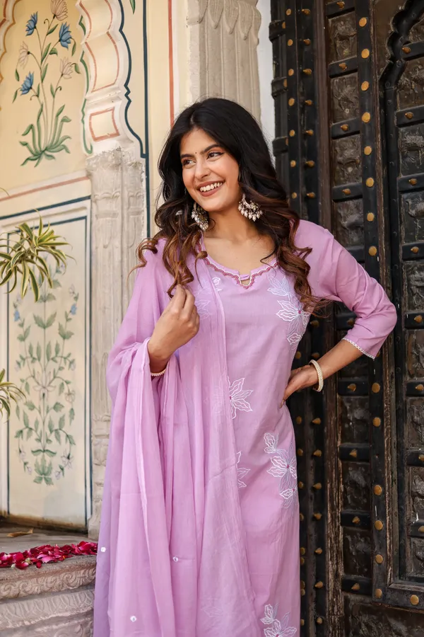 Baby_Pink_Cotton_Embroidered_And_Handwork_Ethnic_Suit_Set_For_Women