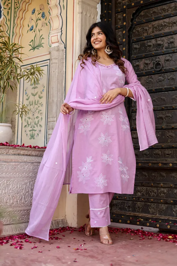 Baby_Pink_Cotton_Embroidered_And_Handwork_Ethnic_Suit_Set_For_Women