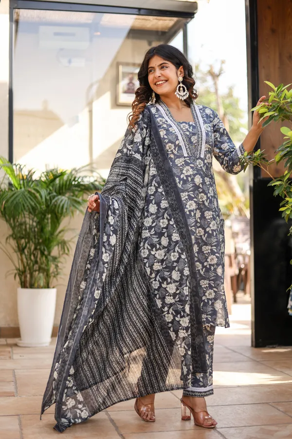 Grey_Cotton_Printed_Ethnic_Suit_Set_For_Women