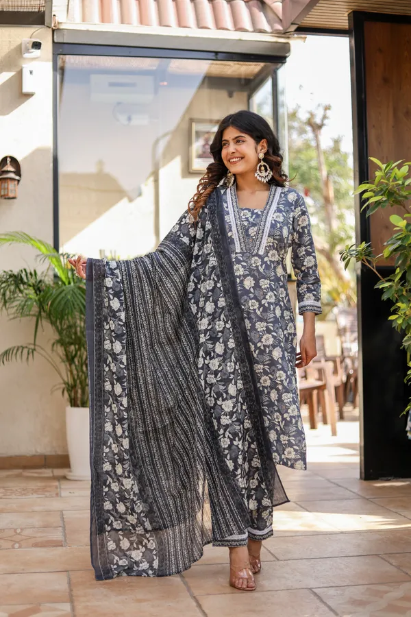 Grey_Cotton_Printed_Ethnic_Suit_Set_For_Women