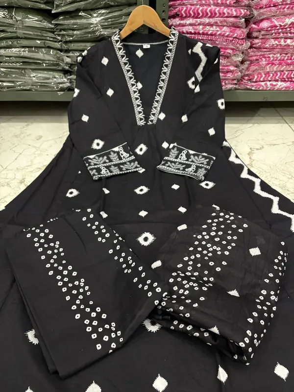 Black_Pure_Cotton_Block_Printed_Ethnic_Suit_Set_For_Women