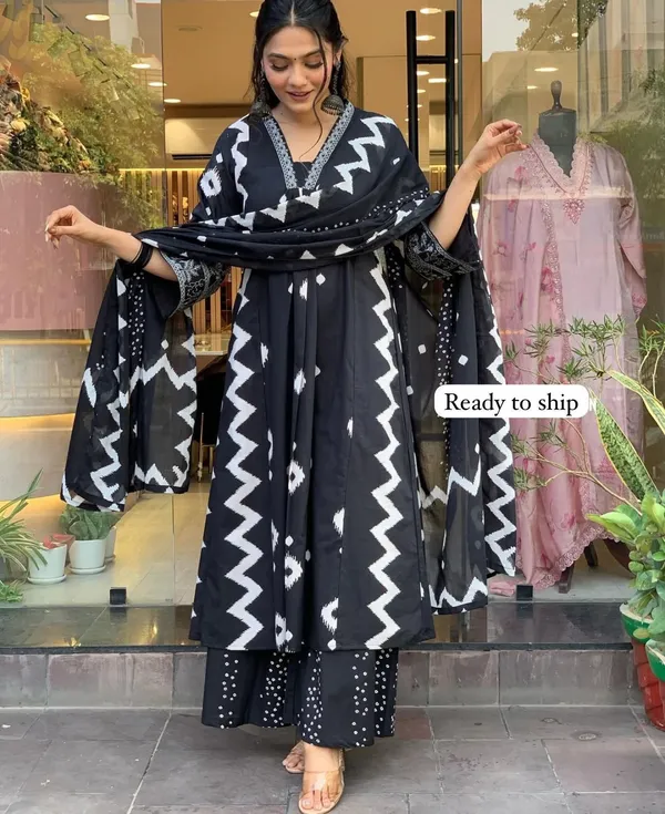 Black_Pure_Cotton_Block_Printed_Ethnic_Suit_Set_For_Women