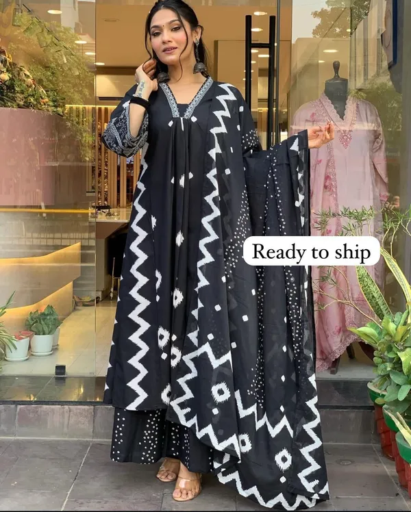 Black_Pure_Cotton_Block_Printed_Ethnic_Suit_Set_For_Women
