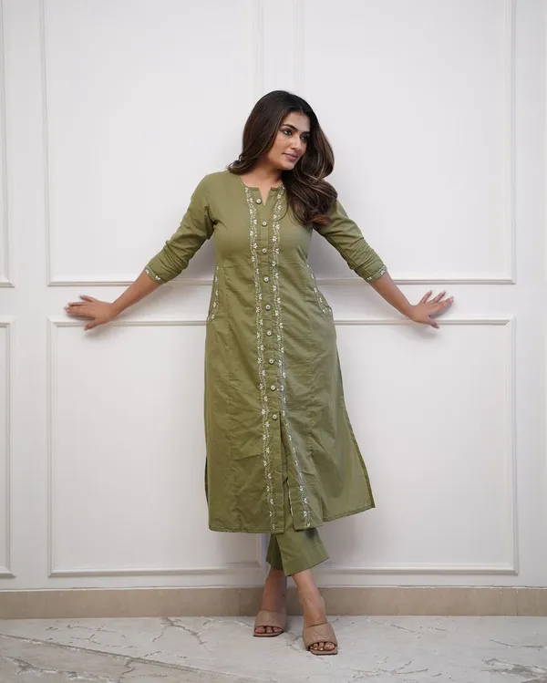 Green_Cotton_Straight_Kurta_Pant_Set_For_Women