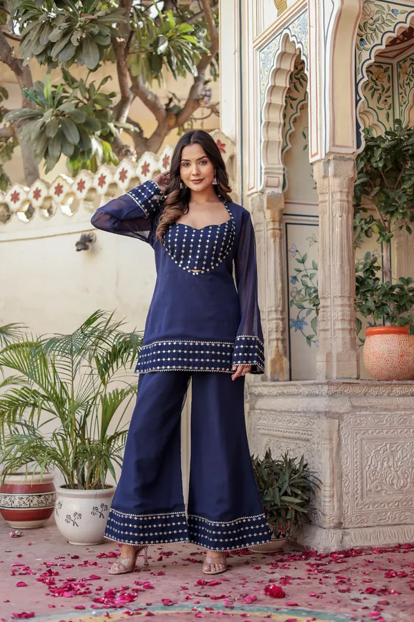 Bainkutpuri_Women's_Ethnic_Suit_Set_for_Women