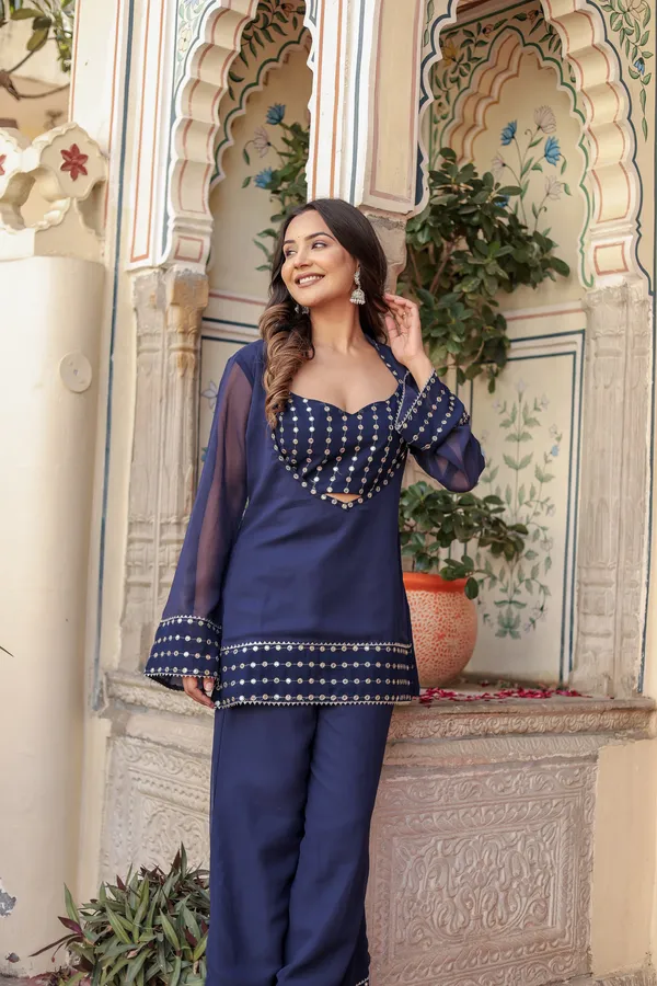 Bainkutpuri_Women's_Ethnic_Suit_Set_for_Women