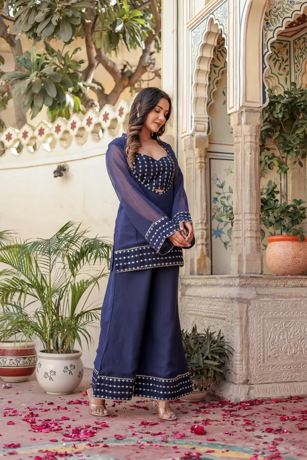Bainkutpuri_Women's_Ethnic_Suit_Set_for_Women